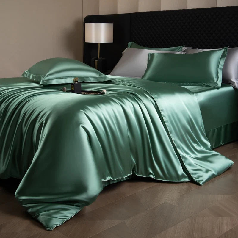 4 Piece Satin-Look Duvet Cover Bedding Set with Sheet