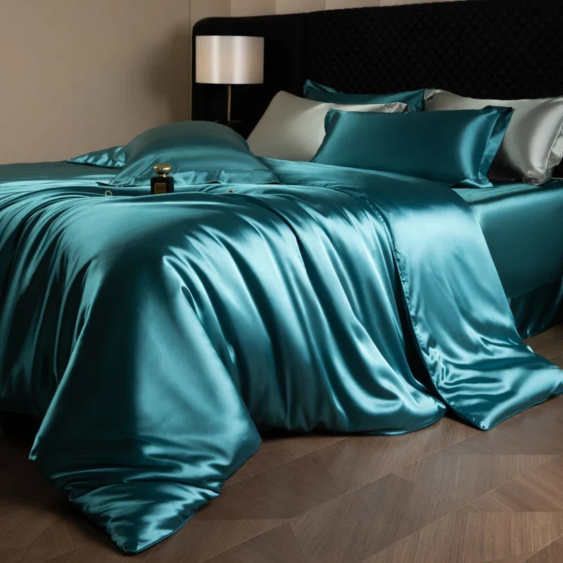 4 Piece Satin-Look Duvet Cover Bedding Set with Sheet