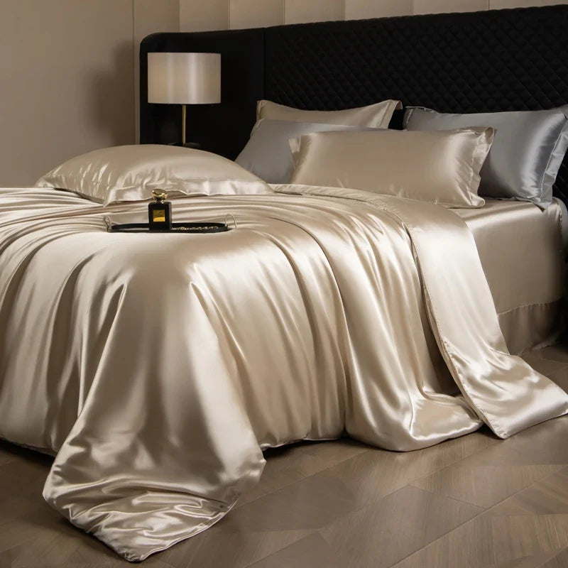 4 Piece Satin-Look Duvet Cover Bedding Set with Sheet