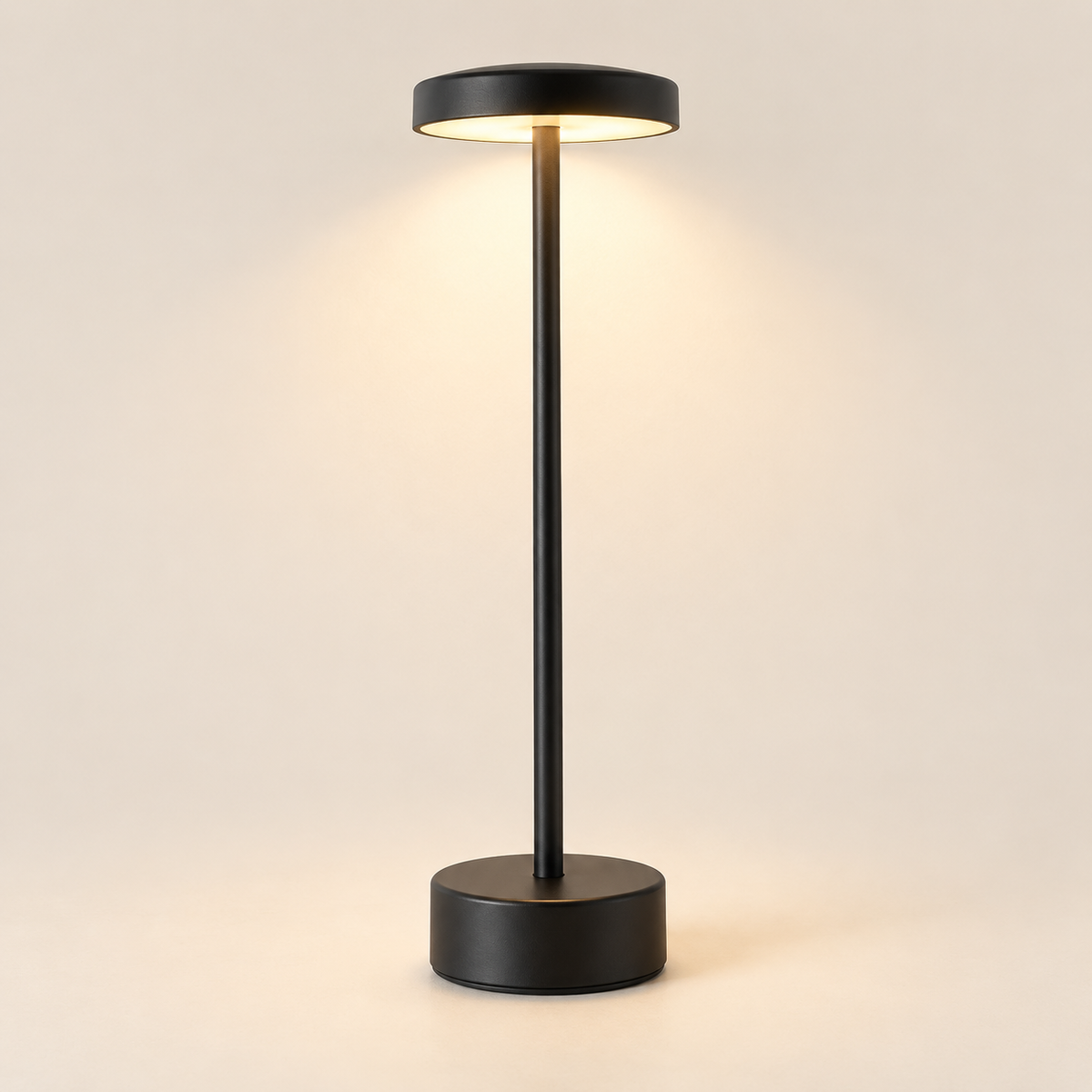 Compact Nordic cordless dimmable lamp