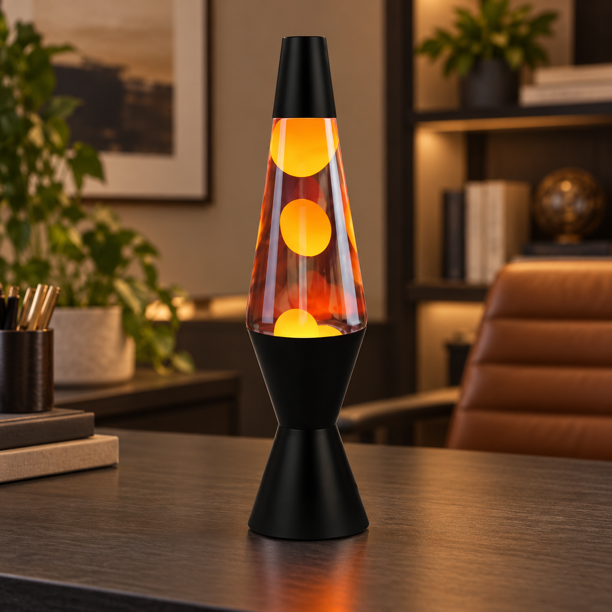 Northmire lava lamp - Black / Clear & Orange