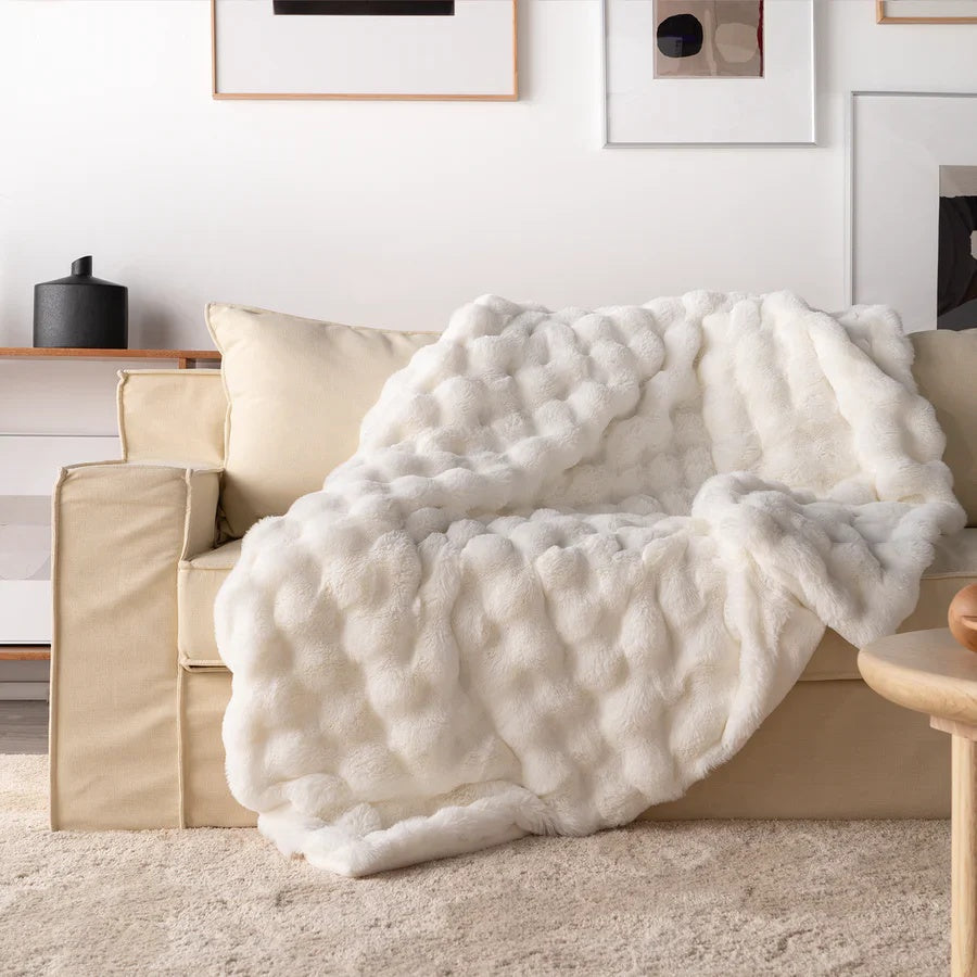 Soft Faux-Fur Throw Blanket for Sofa and Bed